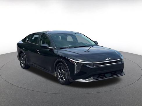 Used 2025 Kia K4 FWD image 3
