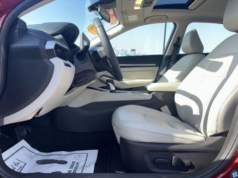 Certified 2024 Nissan Altima 2.5 SL image 12