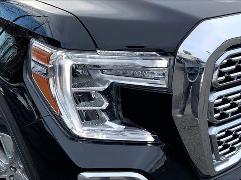 Used 2022 GMC Sierra 1500 Denali w/ Denali Premium Package image 24