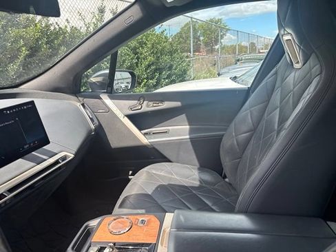 Used 2024 BMW iX xDrive50 w/ Premium Package AWD/4WD image 23