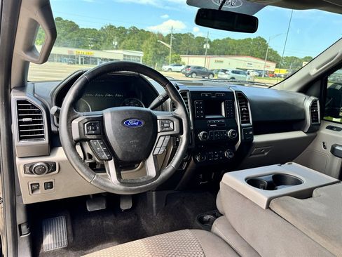 Used 2018 Ford F150 XLT w/ Equipment Group 301A Mid AWD/4WD image 11