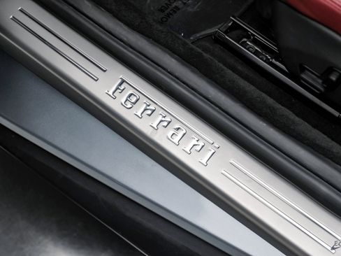 Used 2019 Ferrari Portofino image 66