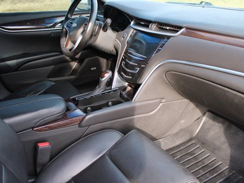 Used 2016 Cadillac XTS Luxury image 20