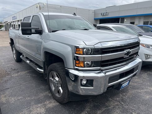 Used 2019 Chevrolet Silverado 2500 LT w/ All Star Edition AWD/4WD image 2