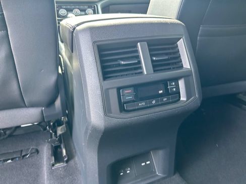 Used 2022 Volkswagen Atlas SE AWD/4WD image 31