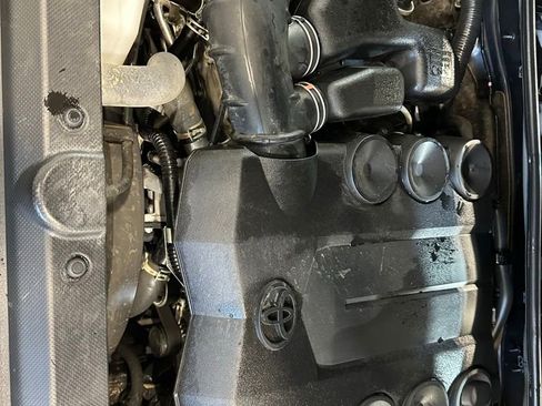 Used 2022 Toyota 4Runner SR5 Premium image 9