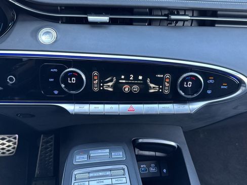 Used 2025 Genesis GV70 3.5T Sport w/ Sport Prestige Package image 14