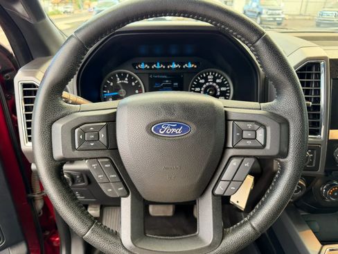 Used 2016 Ford F150 XLT w/ Equipment Group 302A Luxury AWD/4WD image 15