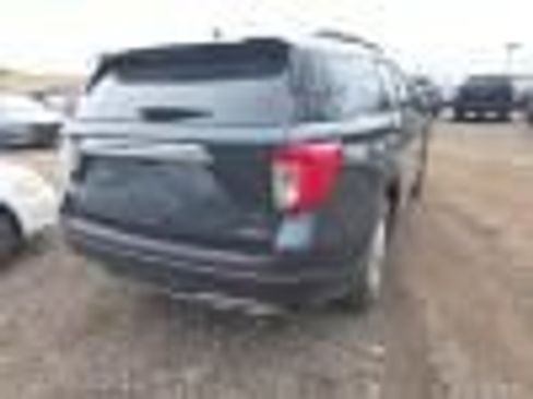 Used 2023 Ford Explorer XLT w/ Equipment Group 202A image 10