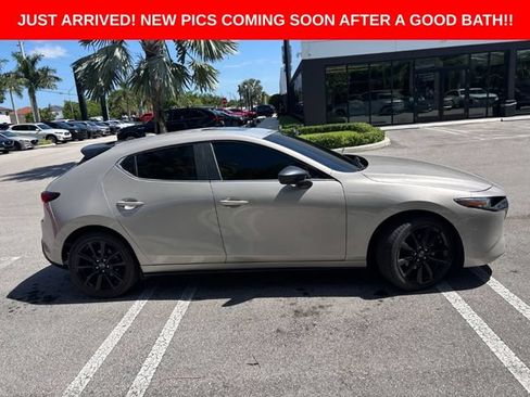 Used 2024 MAZDA MAZDA3 Hatchback w/Premium Plus Pkg AWD/4WD image 6