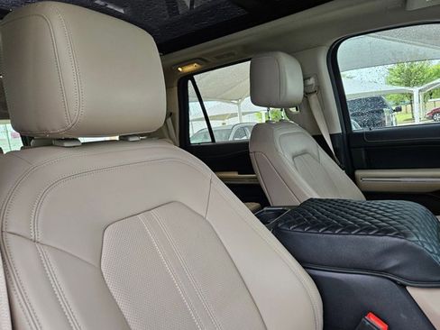 Used 2024 Ford Expedition Max Limited image 30