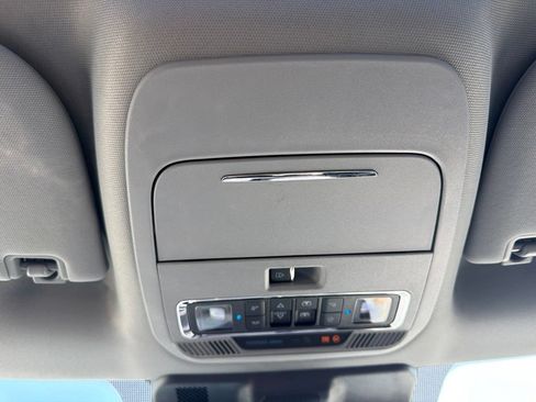 Used 2024 Ford F350 Lariat w/ Tremor Off-Road Package AWD/4WD image 34