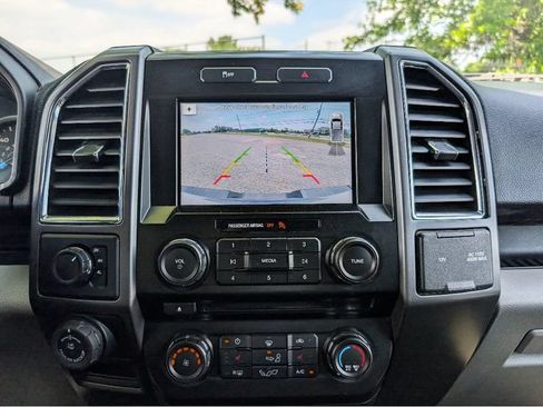 Used 2017 Ford F150 XLT w/ Equipment Group 302A Luxury AWD/4WD image 24
