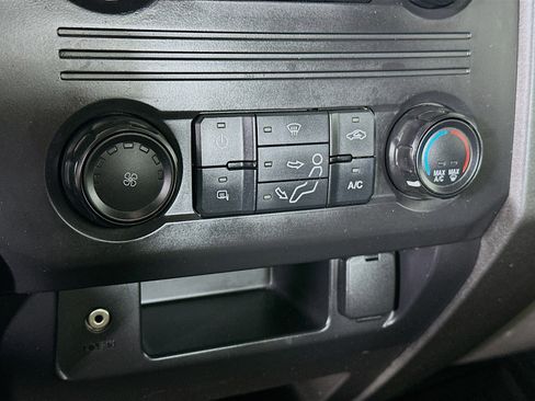 Used 2017 Ford F250 XL w/ Power Equipment Group image 21