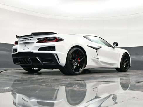 Used 2026 Chevrolet Corvette Z06 RWD image 25