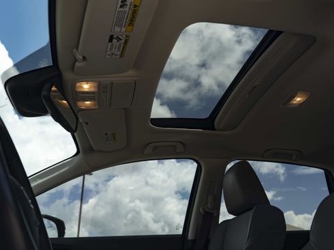 Used 2015 Honda CR-V Touring image 34