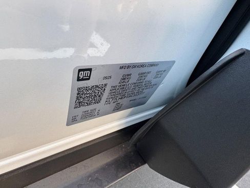 New 2025 Chevrolet Trax LT w/ Sunroof Package image 17