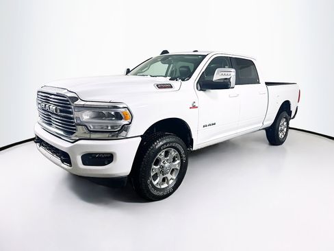 Used 2024 RAM 2500 Laramie image 3