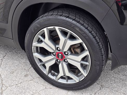 Used 2021 Kia Seltos SX AWD/4WD image 7