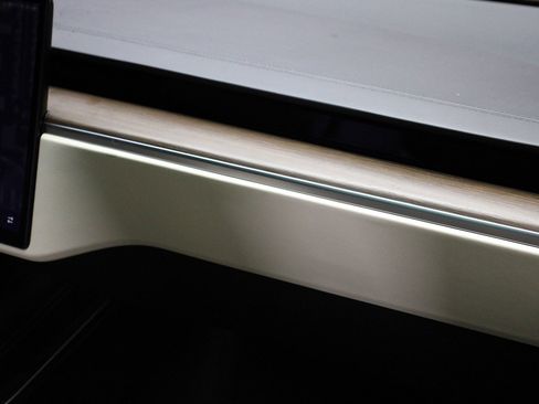 Used 2023 Tesla Model X image 23