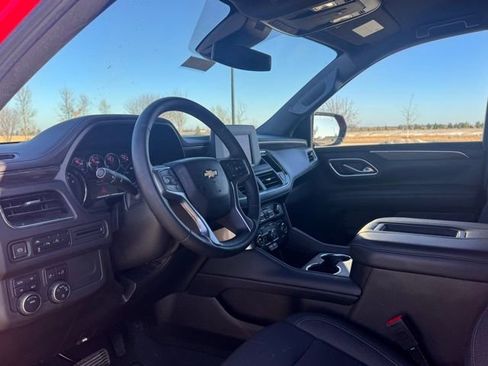 Used 2023 Chevrolet Suburban LS w/ Driver Alert Package image 8