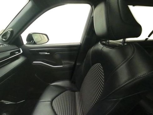 Used 2023 Toyota Highlander XSE image 33