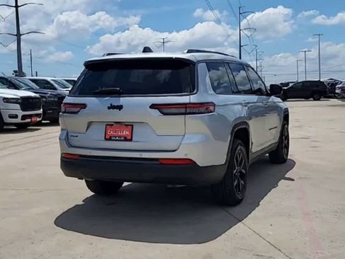 Used 2026 Jeep Grand Cherokee L 4WD image 7