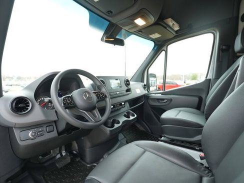 Certified 2024 Mercedes-Benz Sprinter 2500 image 34