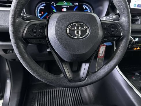 Used 2023 Toyota RAV4 LE AWD/4WD image 11