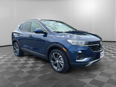 Used 2023 Buick Encore GX Select AWD/4WD image 2