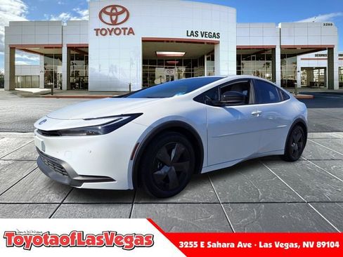 Used 2023 Toyota Prius LE image 1
