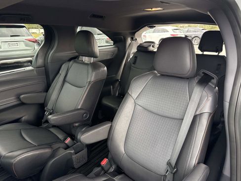 Used 2024 Toyota Sienna XSE image 15