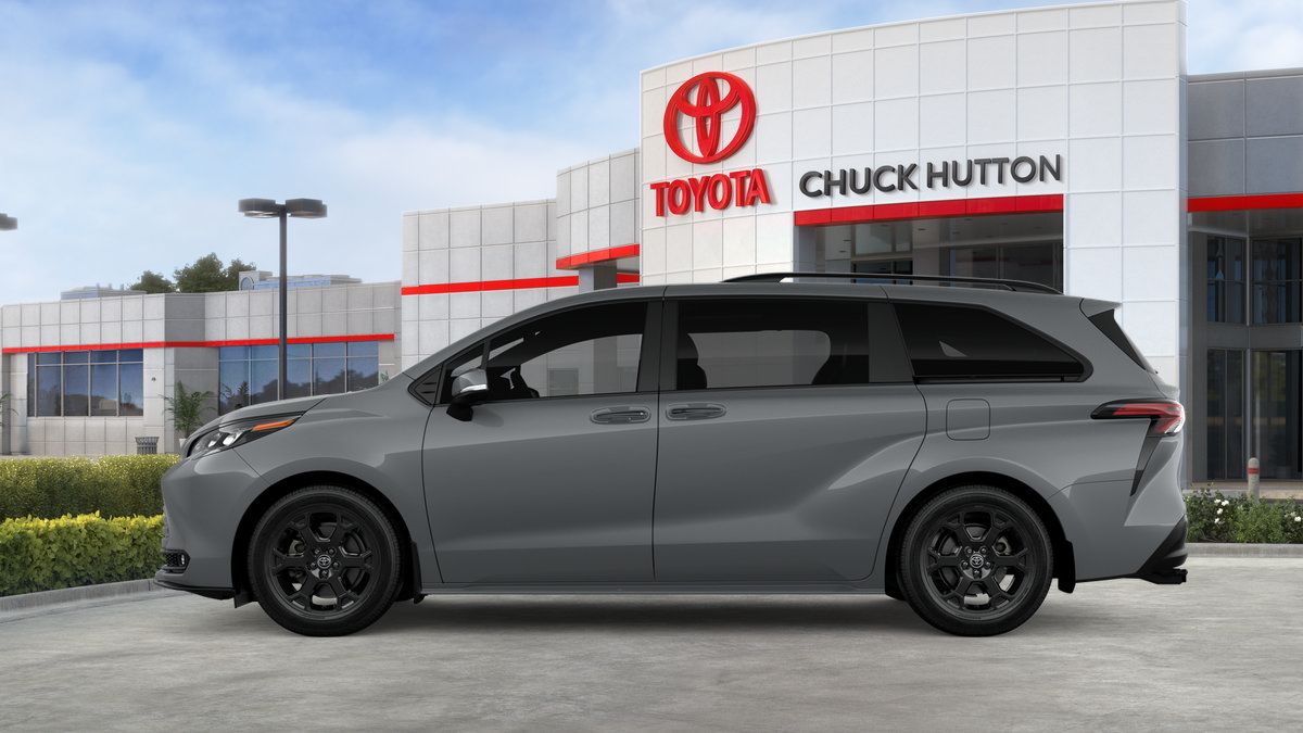 Certified 2026 Toyota Sienna XLE Woodland Edition AWD/4WD image 40