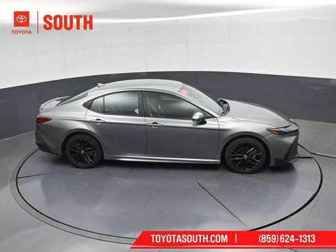 Used 2025 Toyota Camry SE FWD image 46