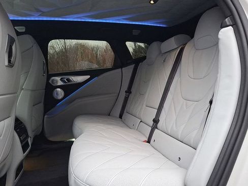 New 2026 BMW XM Label Red image 9