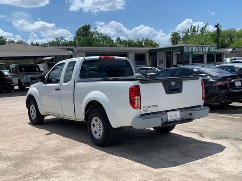 Used 2018 Nissan Frontier S RWD image 5