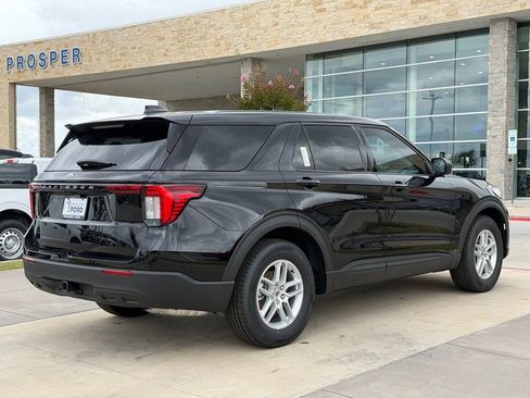 New 2026 Ford Explorer Active RWD image 19