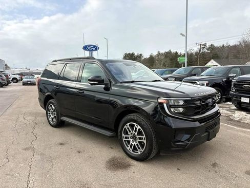 Used 2025 Ford Expedition Active image 1