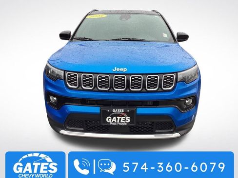 Used 2025 Jeep Compass Limited AWD/4WD image 2