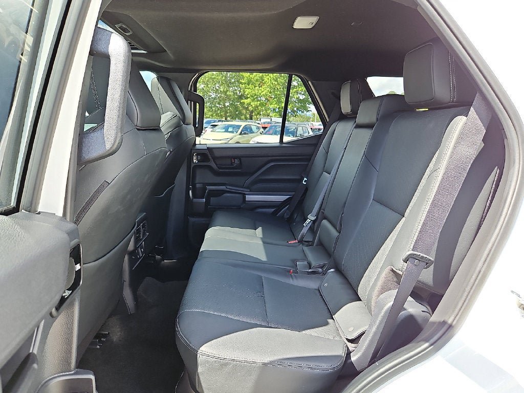 Used 2025 Toyota 4Runner TRD Off-Road Premium w/ Tow Technology Package AWD/4WD image 10
