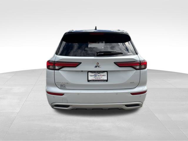 Used 2024 Mitsubishi Outlander SEL AWD/4WD image 10