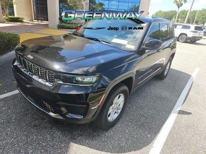 Used 2022 Jeep Grand Cherokee Laredo w/ Luxury Tech Group I