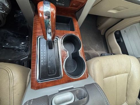 Used 2010 Ford F150 Lariat RWD image 41