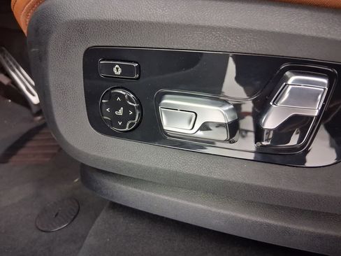 New 2026 BMW X7 xDrive40i w/ M Sport Package image 13