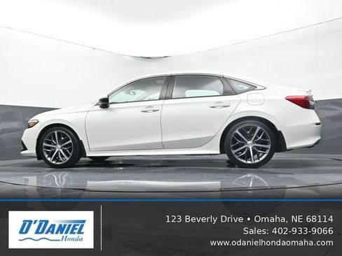 Used 2022 Honda Civic Touring image 10