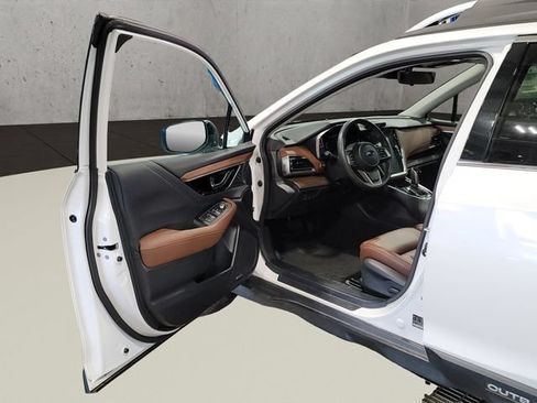 Used 2024 Subaru Outback Touring AWD/4WD image 18