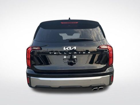 Used 2025 Kia Telluride S FWD image 8