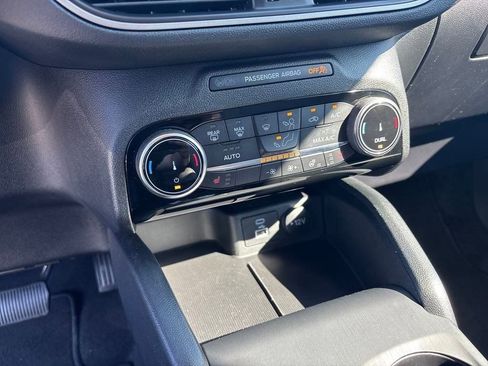 Used 2022 Ford Escape SE w/ Convenience Package image 21