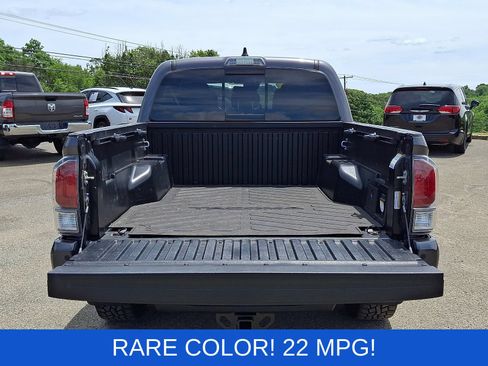 Used 2021 Toyota Tacoma TRD Off-Road w/ Technology Package AWD/4WD image 28