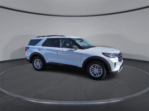 New 2026 Ford Explorer Active image 9